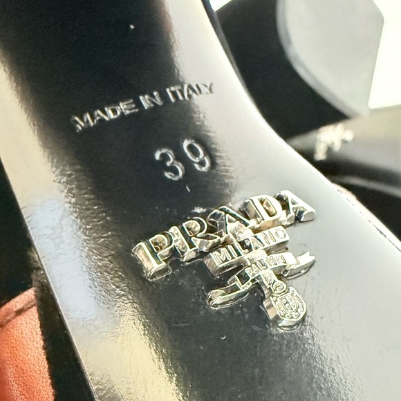 Prada Black/Brown Velvet & Leather Platform Block Heel Ankle Strap Sandals EU 39 - Picture 9 of 9